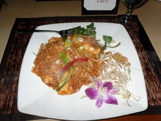 Top-rated lawn care service with custom design in Whippany, NJ by Bamboo Bob