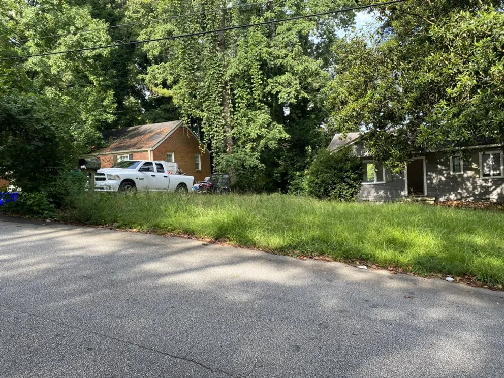 Top-rated residential landscaping in Jonesboro, GA by Bams Professionals