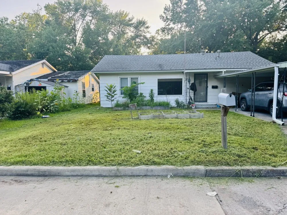 Reliable lawn mowing service in Pryor, OK - Bandits Lawn Care