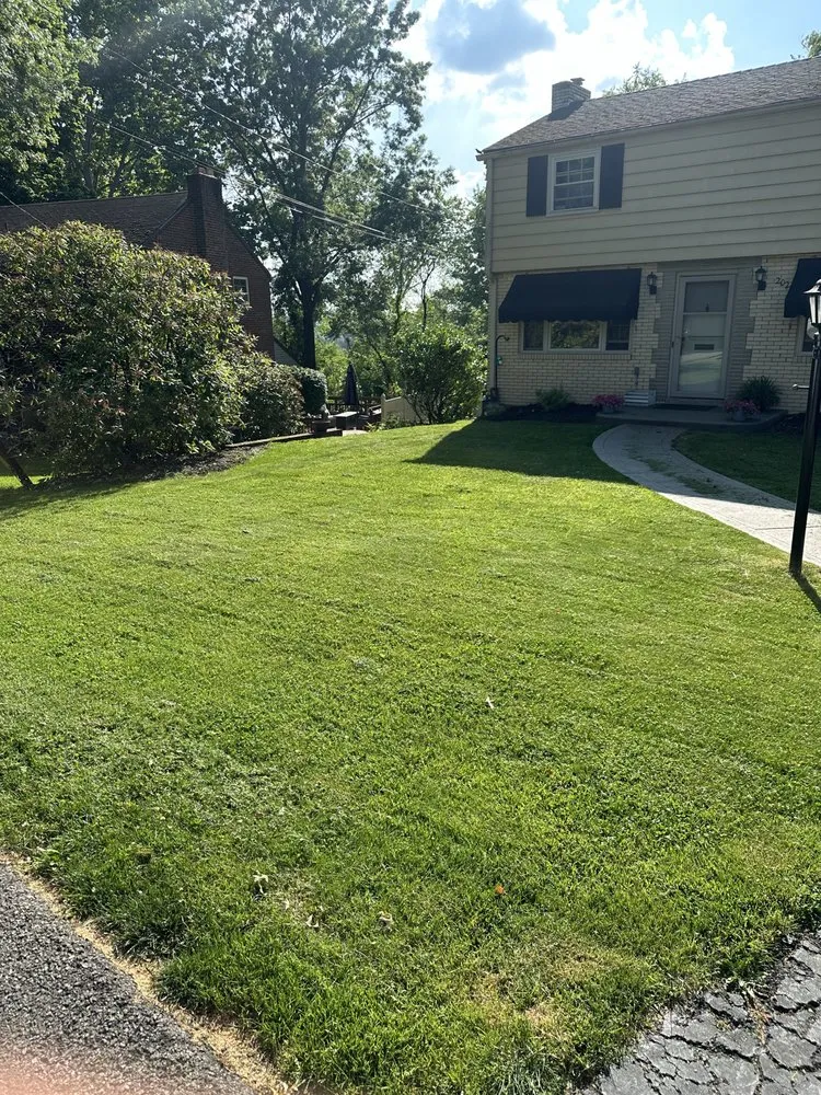 Trusted lawn mowing service in Pittsburgh, PA by Banks Landscaping