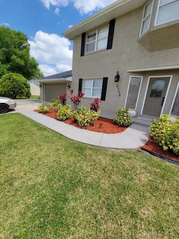 Custom landscape design experts serving Wahneta, FL - Bankston’s Lawn Care