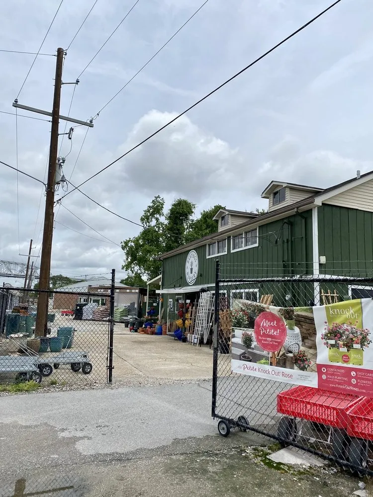 Local landscape design experts serving Bridge City, LA - Banting's Nursery