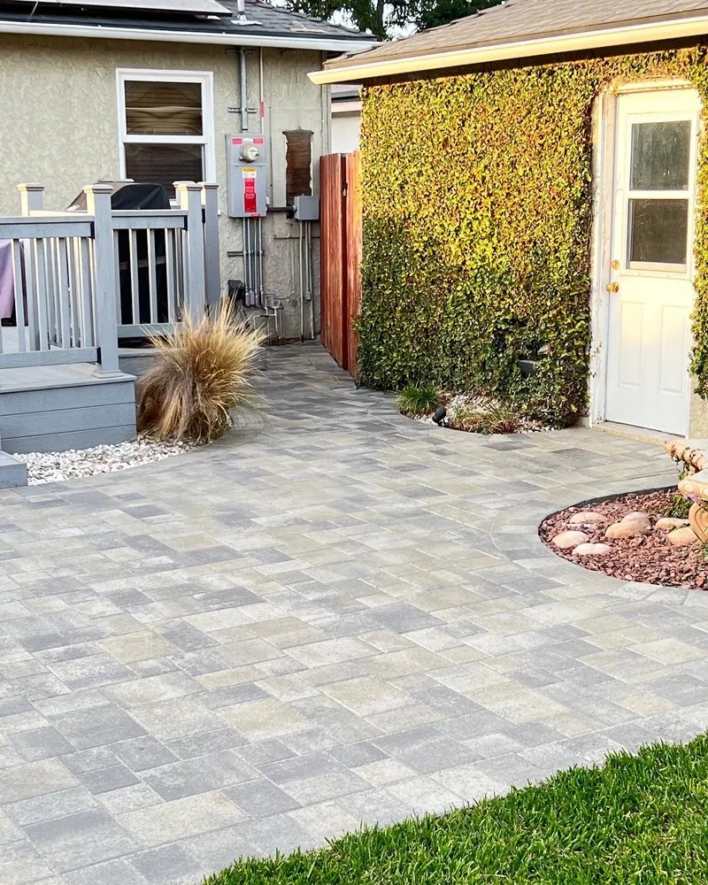 Affordable lawn care service in Culver City, CA by Banuelos Landscape