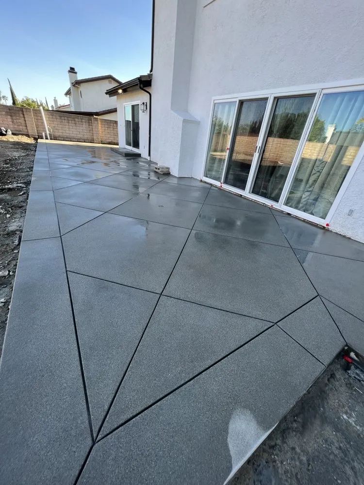 Reliable yard cleanup service experts serving Culver City, CA - Banuelos Landscape