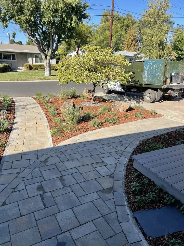 Trusted landscaping services in San Francisco Bay Area, CA by Barajas Garden Service