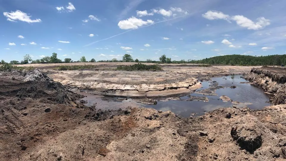 Custom garden landscaping for year-round maintenance in Lake Placid, FL by BaRaR Contracting