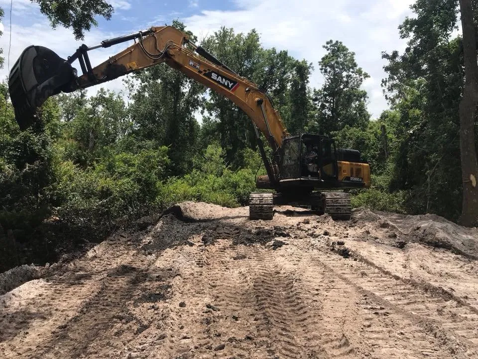 Expert landscape installation for beautiful yards in Lake Placid, FL by BaRaR Contracting