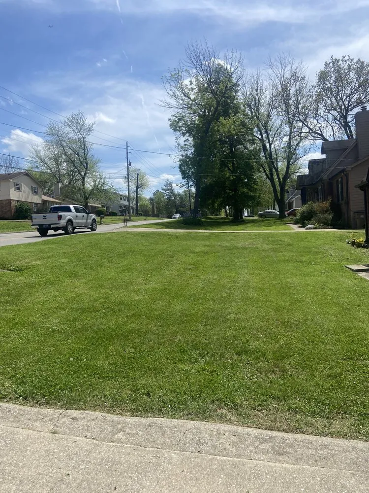 Top-rated lawn care service experts serving Clarksville, TN - Barbee Lawn Care