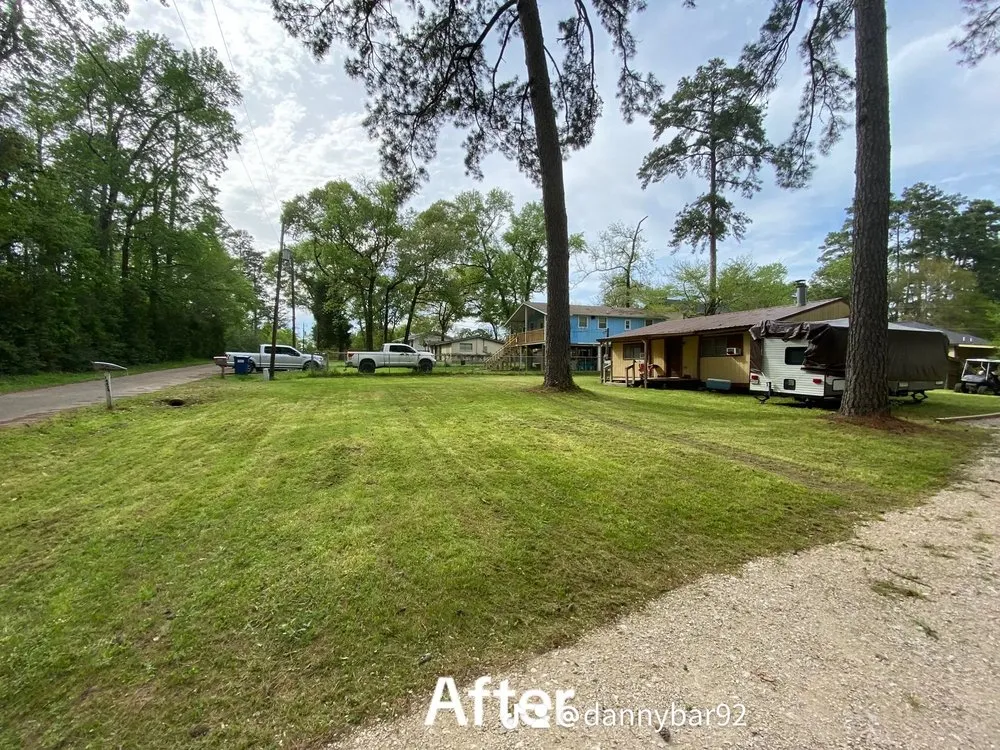 Reliable garden landscaping near you in Conroe, TX by Barbosa Landscaping Services