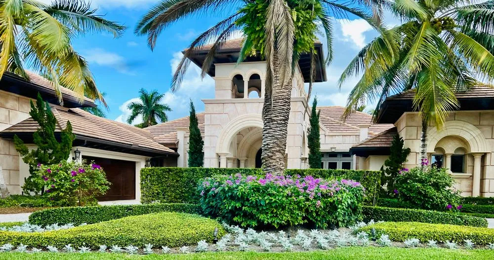 Professional yard cleanup service with custom design across Palm Beach Gardens, FL - Barbot Property Maintenance