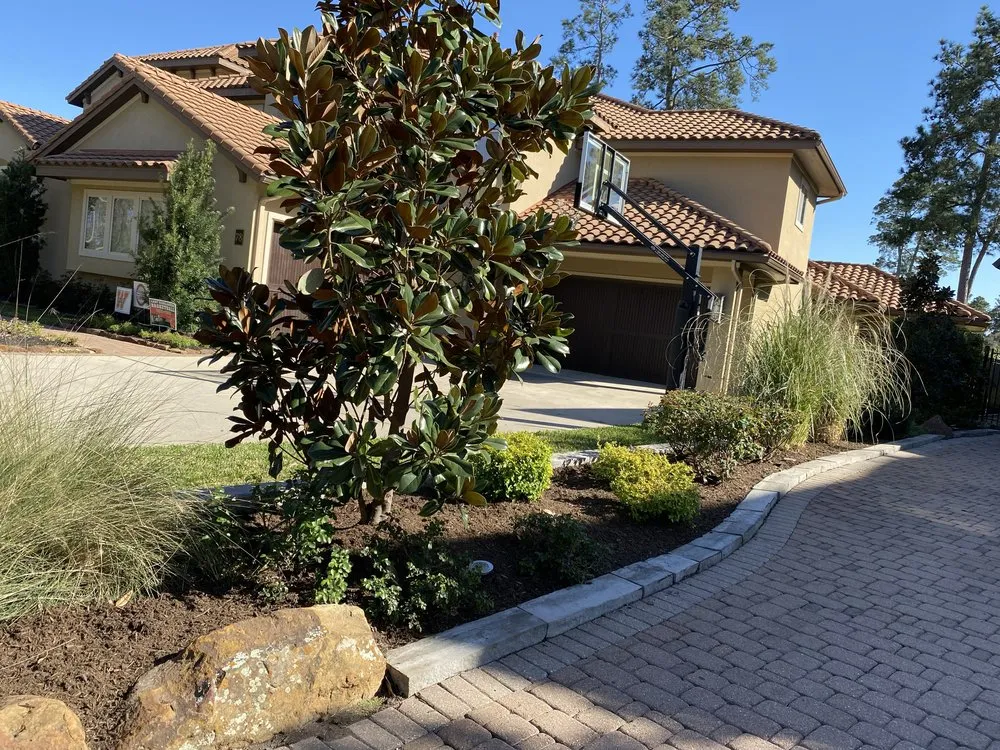 Top-rated lawn mowing service experts serving Conroe, TX - Barcenas Brothers Landscaping & Lawn Services