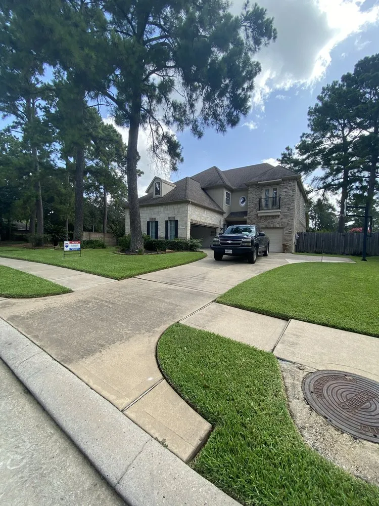 Reliable lawn mowing service in Conroe, TX by Barcenas Brothers Landscaping & Lawn Services