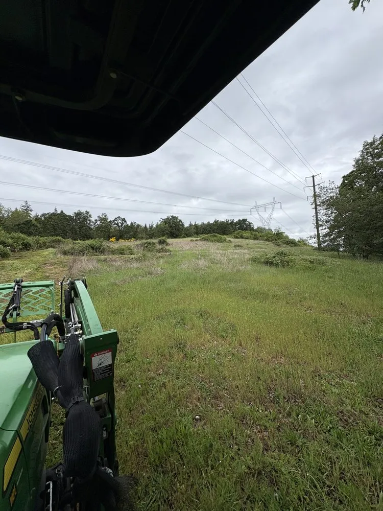 Top-rated lawn care service experts serving Eugene, OR - Barckley & Co