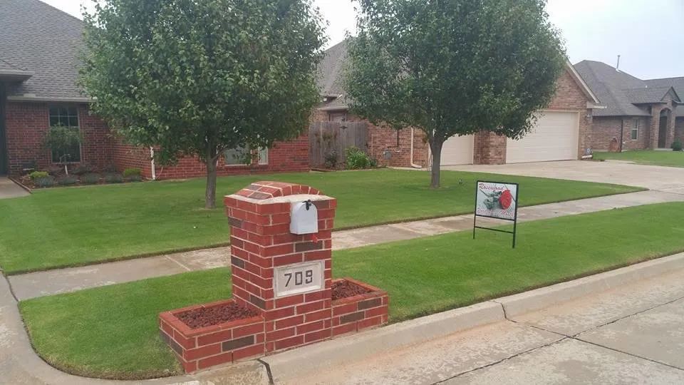 Affordable lawn mowing service experts serving Yukon, OK - Bare Foot Turf