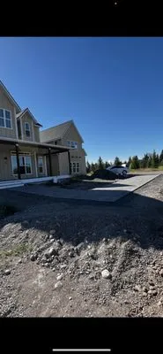 Bare Root Landscape Logo