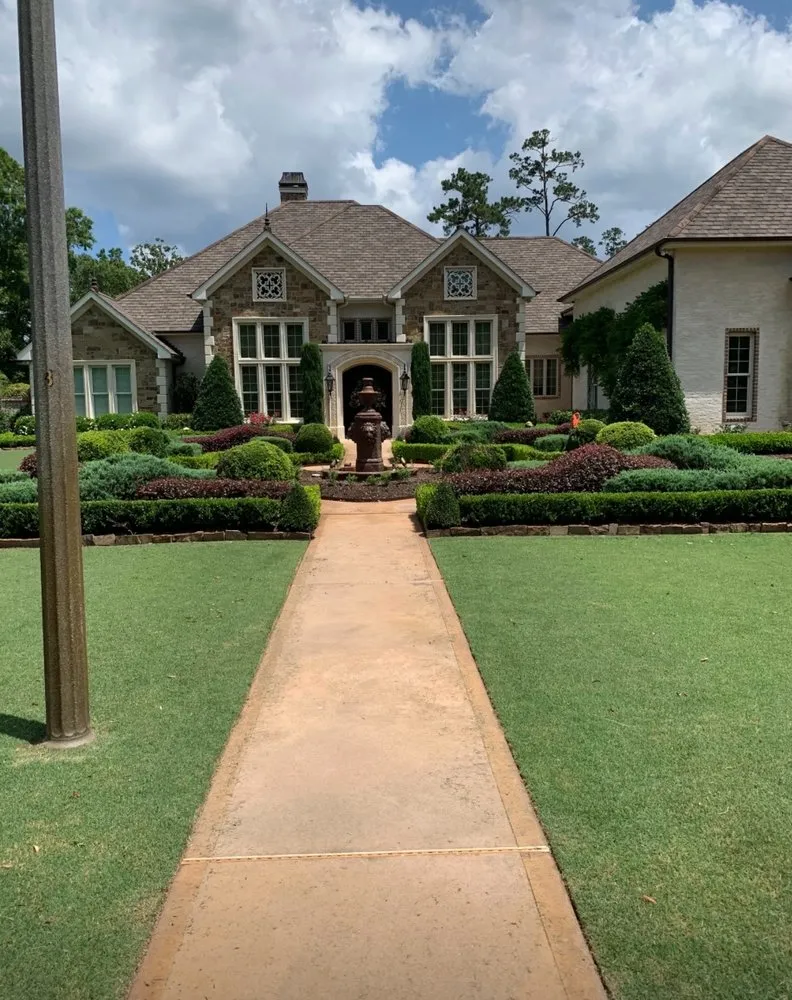 Trusted garden landscaping experts serving Ponchatoula, LA - Barefoot Gardeners