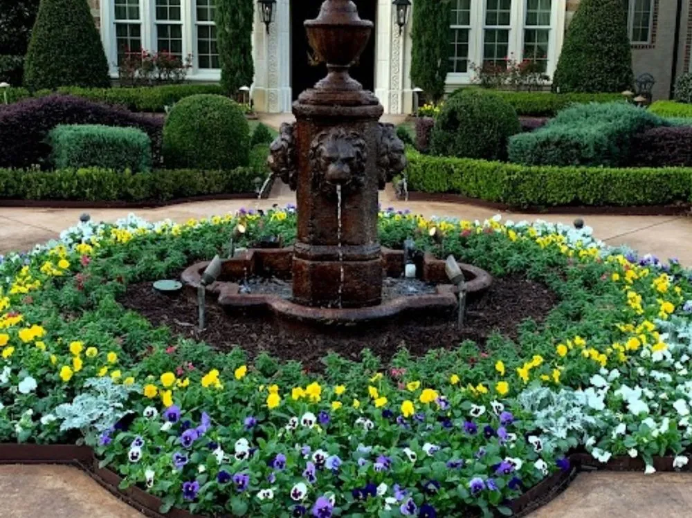 Professional outdoor landscaping in Ponchatoula, LA - Barefoot Gardeners