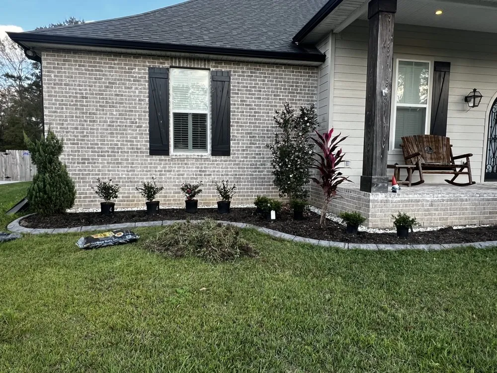Affordable landscape installation with custom design in Ponchatoula, LA by Barefoot Gardeners