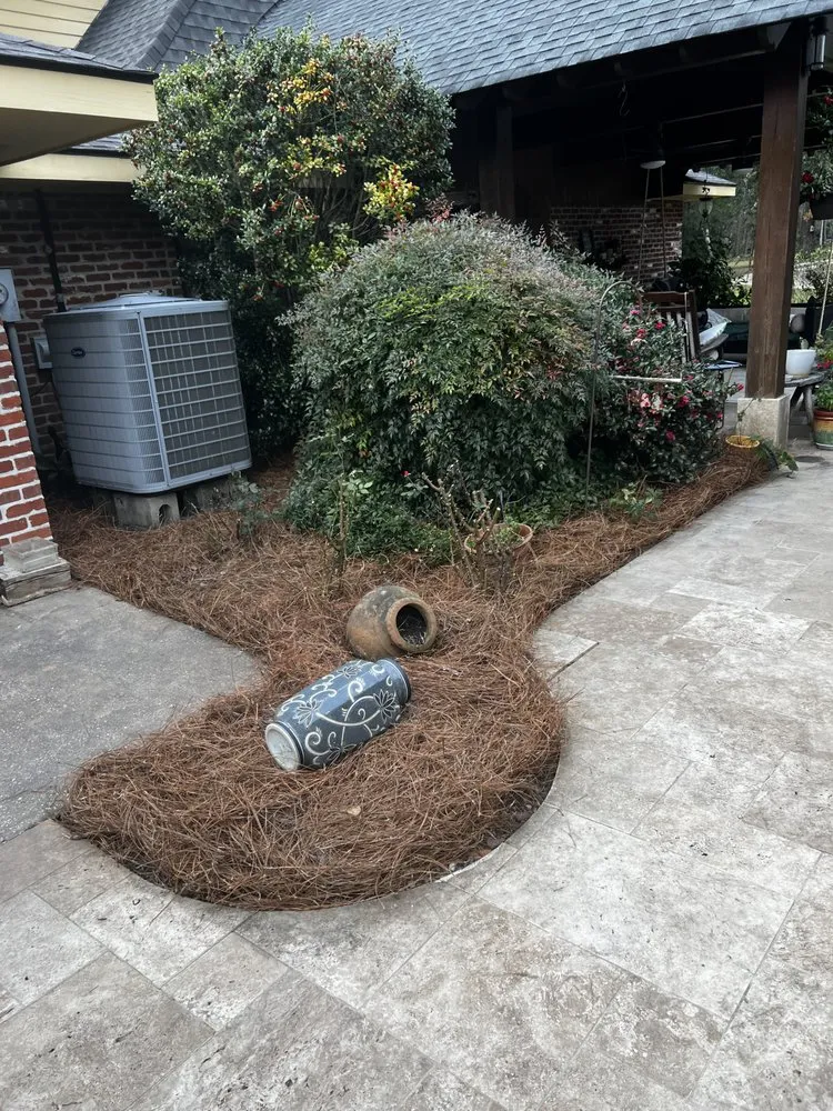 Trusted landscape design for homes in Ponchatoula, LA by Barefoot Gardeners