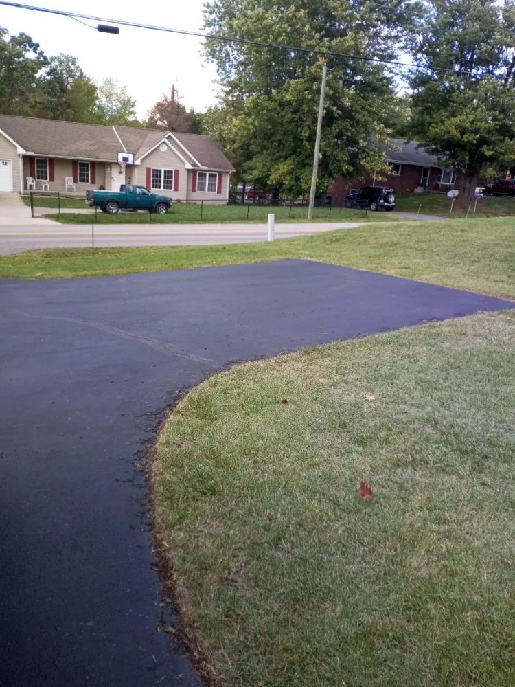 Reliable yard maintenance experts serving Harrisonburg, VA - BareFoot LandScapes