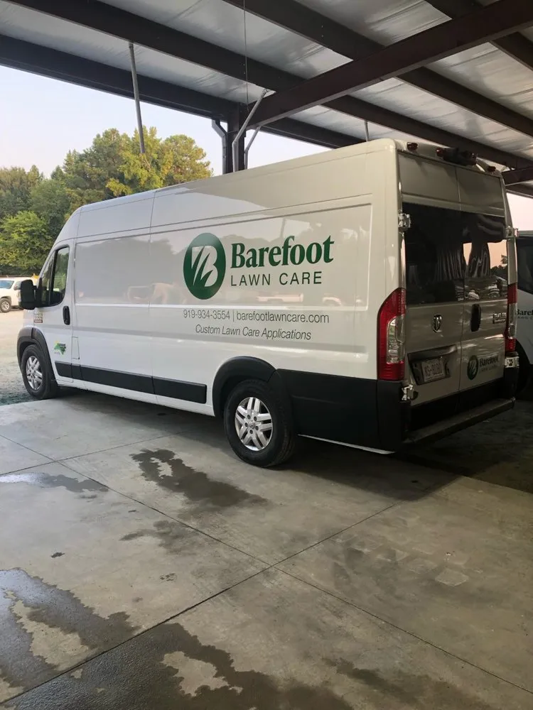 Custom lawn mowing service in Smithfield, NC - Barefoot Lawn Care