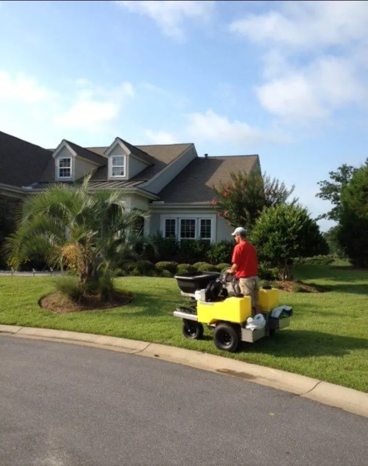 Professional lawn care service in Hilton Head Island, SC - Barefoot Lawns