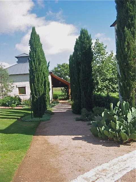 Professional residential landscaping experts serving Austin, TX - Barger Brenda Landscape Design