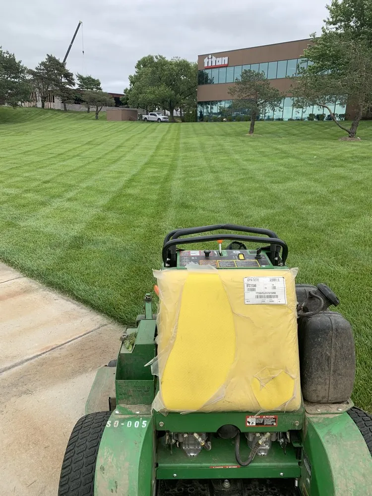 Local yard cleanup service in Kansas City, KS by Barillas Landscape