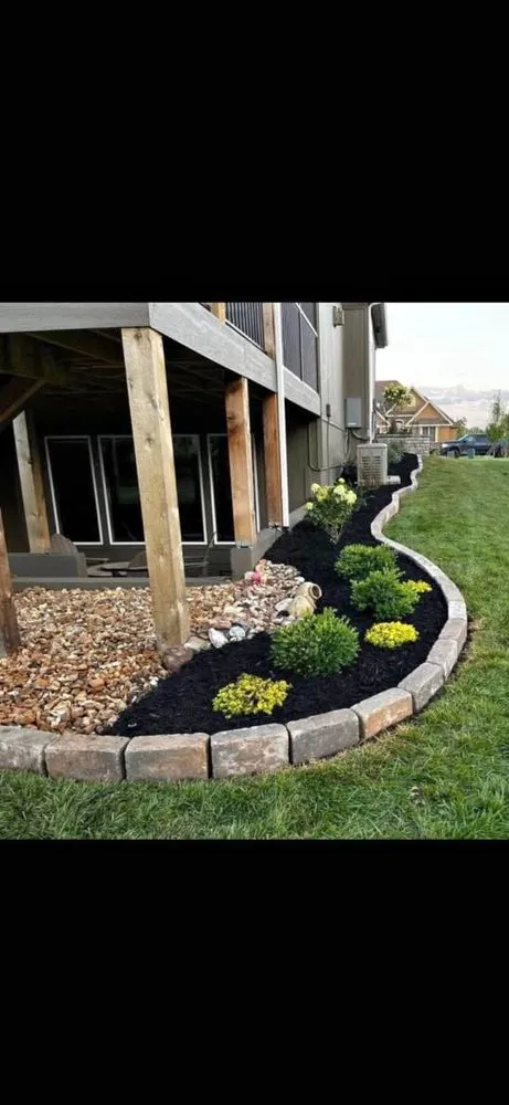 Top-rated landscape installation for residential properties in Kansas City, KS by Barillas Landscape