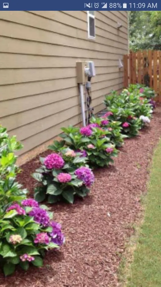 Local yard cleanup service in Herndon, VA by Barillas Landscaping