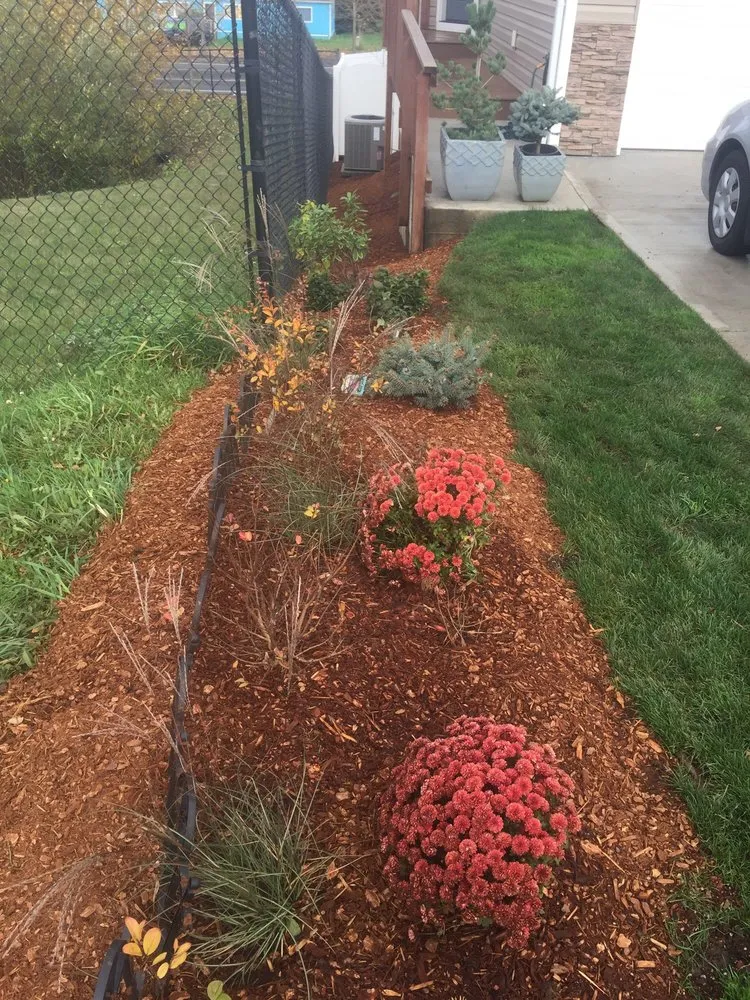 Custom landscape design in Vancouver, WA by Barkdusters
