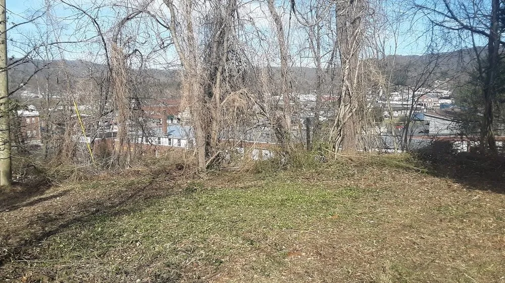 Custom landscape installation near you across Middlesboro, KY - Barks Tree and Lawn Service