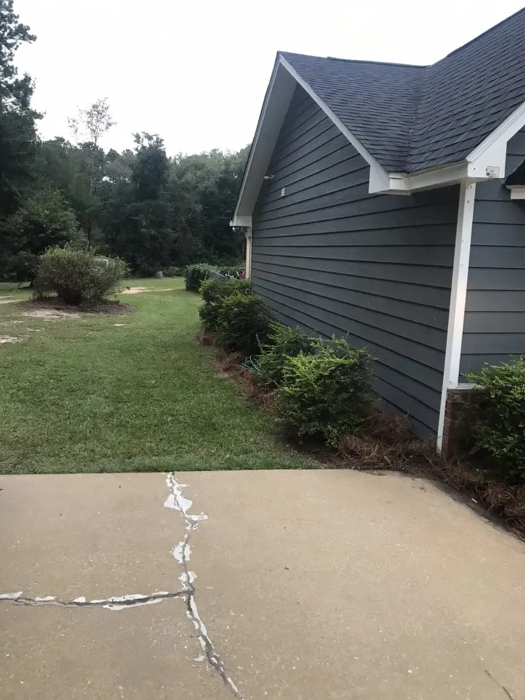 Affordable yard cleanup service in Bainbridge, GA - Barlow’s Lawn Service