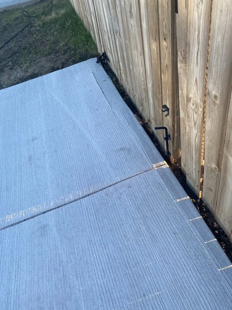 Top-rated yard cleanup service for year-round maintenance in Mandan, ND by Barn Cat Construction