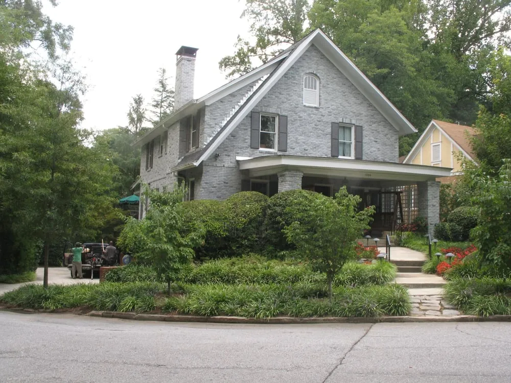 Reliable yard maintenance in Decatur, GA - Barnaby's Green Thumb