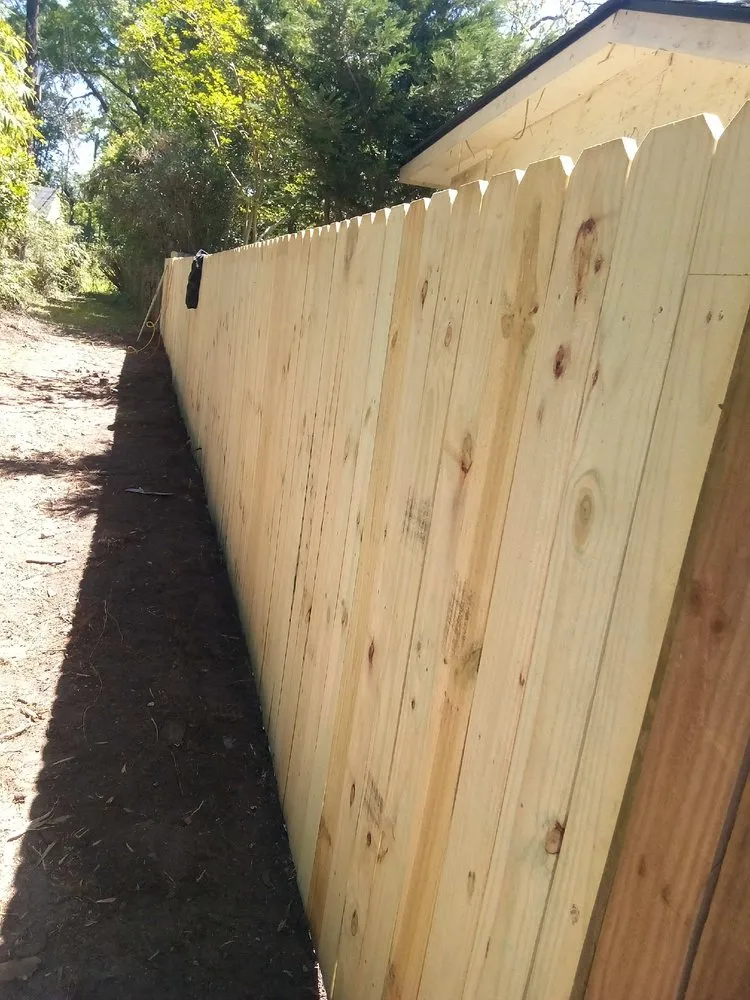 Top-rated yard maintenance near you in Savannah, GA by Barnard Landscaping & Fence Installing