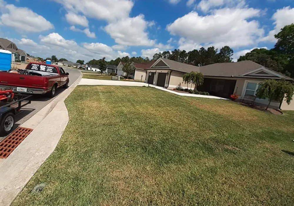 Affordable lawn mowing service for year-round maintenance across Summerfield, FL - Barnards lawn service