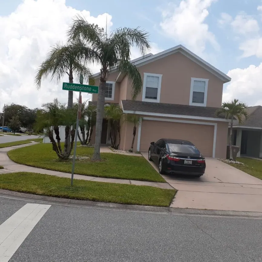 Professional garden landscaping in Summerfield, FL - Barnards lawn service