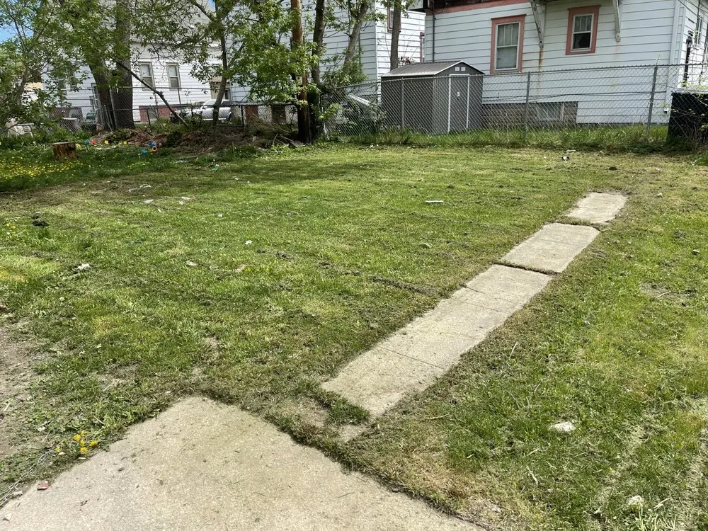 Professional garden landscaping in Wauwatosa, WI by Barnes & Lawns Landscaping