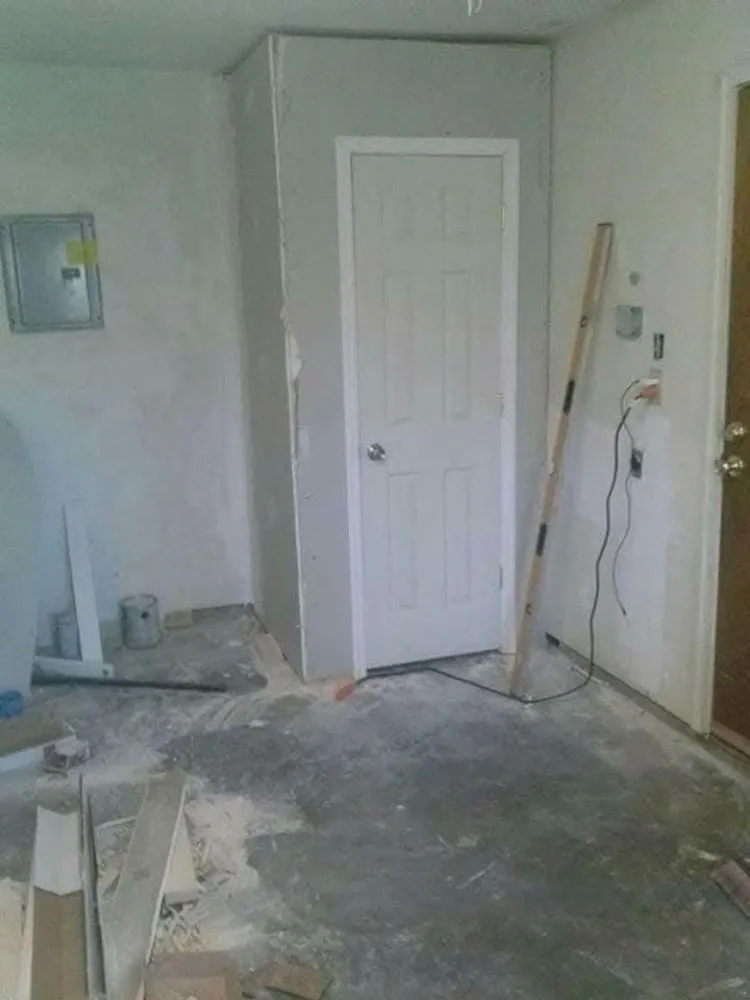 Professional lawn care service in Summerville, SC by Barnes Yard Care And Houses Repair