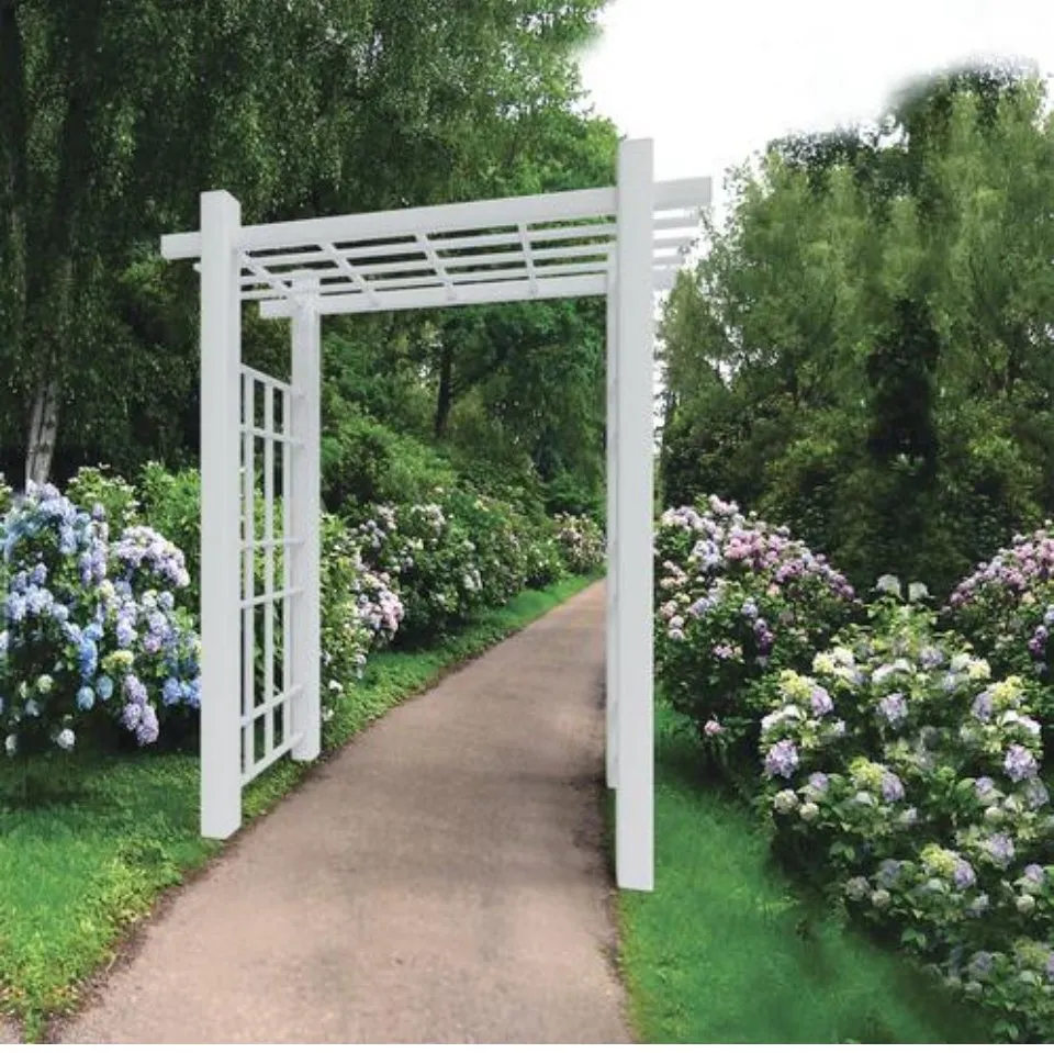 Custom yard cleanup service in Fowler, IN - Barnett