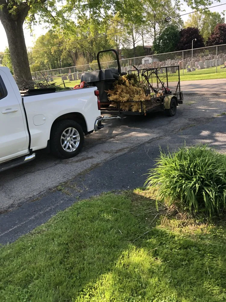 Affordable residential landscaping experts serving Youngstown, OH - Barnette Lawn Care