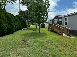 Trusted lawn mowing service experts serving Sanger, TX - Barren Lawn Care Service