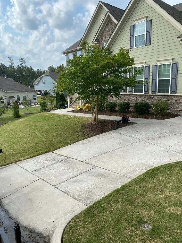 Reliable lawn mowing service in Chapel Hill, NC - Barreras Landscaping & Tree Service
