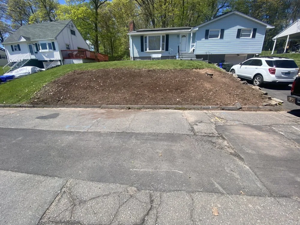 Top-rated lawn care service experts serving West Simsbury, CT - Barreto Landscaping