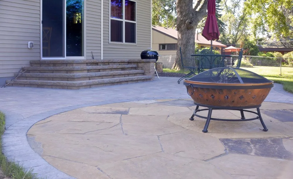 Expert landscaping services experts serving Minneapolis, MN - Barrett Lawn Care