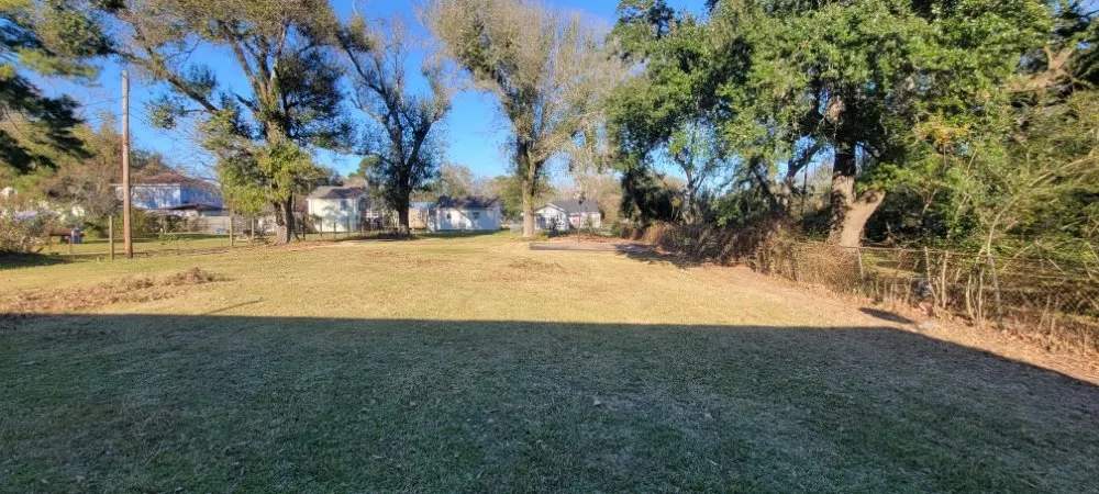 Trusted yard maintenance in Port Arthur, TX by Barrientos Lawncare & Maintenance