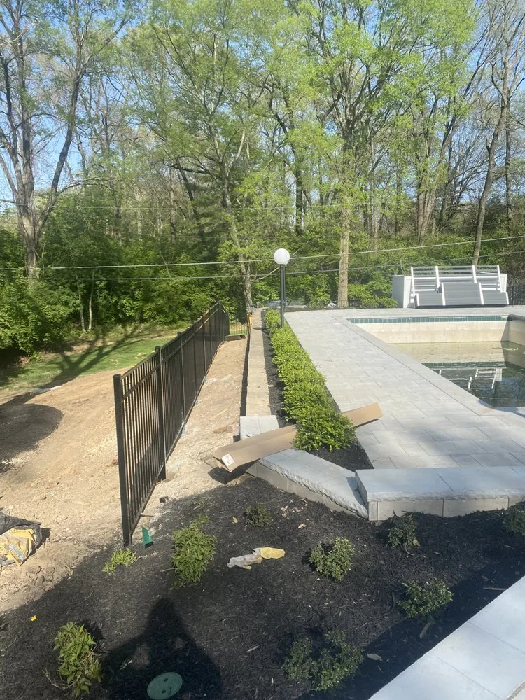 Trusted lawn mowing service experts serving Overland, MO - Barrios Service Landscaping