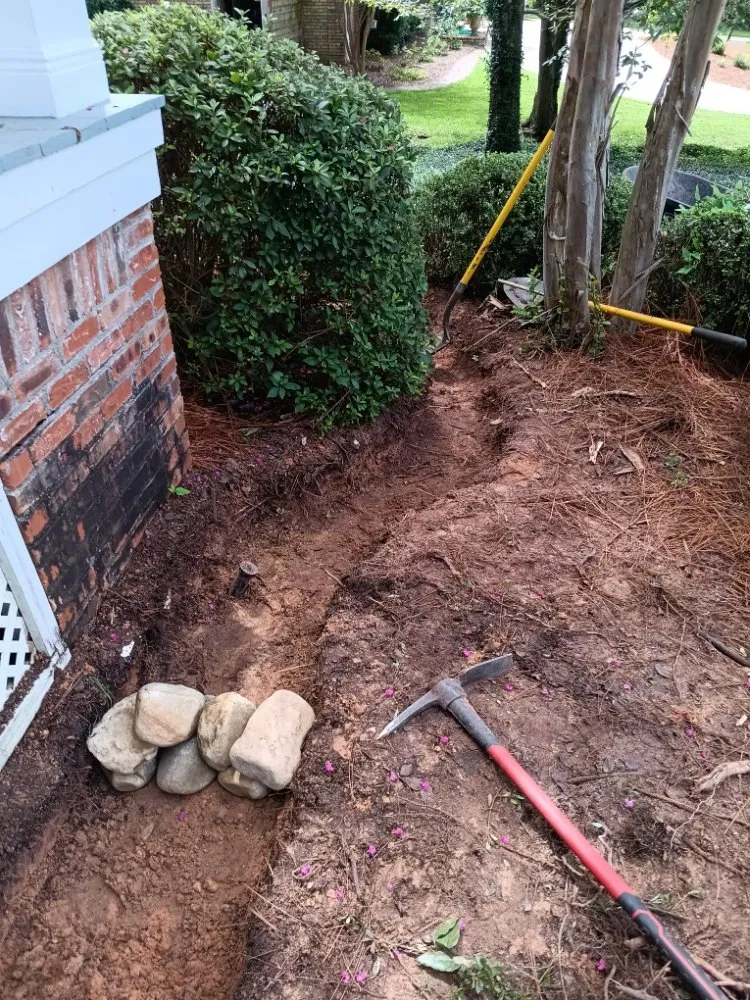 Local lawn care service experts serving Columbia, MS - Barris Quality Landscaping