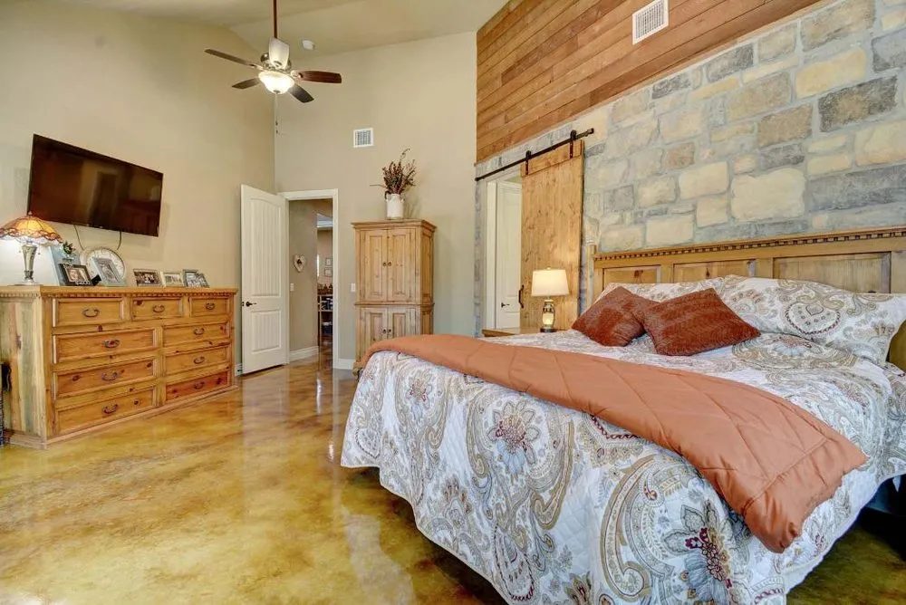 Affordable landscaping services in Rosanky, TX - Barron Homes